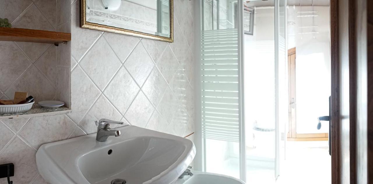 B&B Le Undici Lune San Gimignano Ngoại thất bức ảnh
